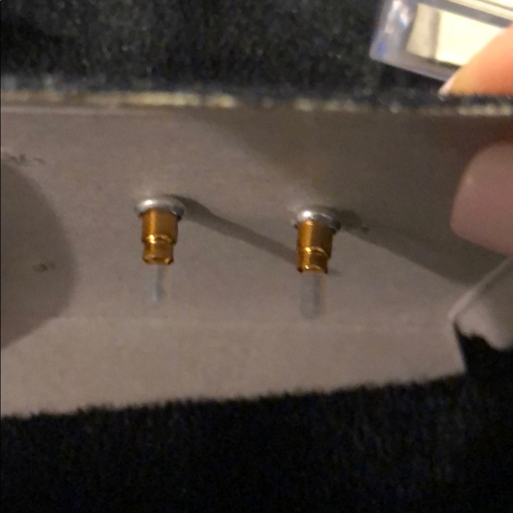 🦋 Butterfly Earrings 🦋 - Picture 3 of 3
